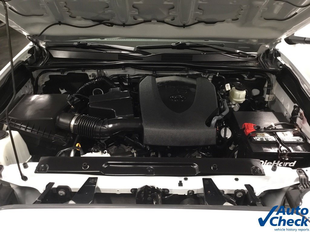 Used 2021 Toyota Tacoma SR5 AWD/4WD image 47