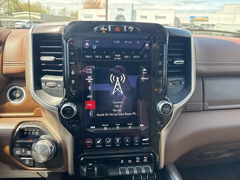 Used 2020 RAM 1500 Laramie AWD/4WD image 15