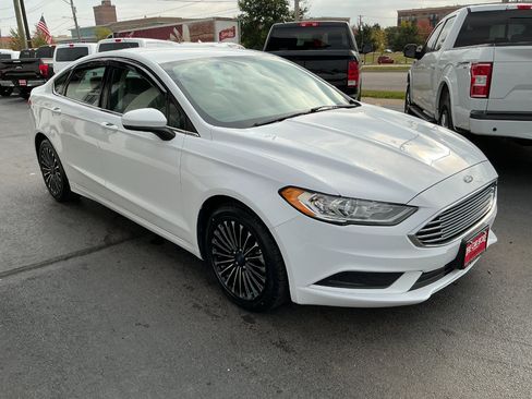 Used 2018 Ford Fusion S image 3