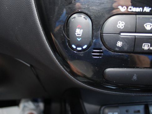 Used 2014 Kia Soul + w/ Primo Package FWD image 26