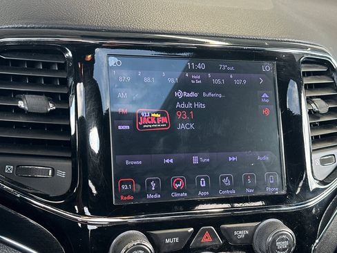 Used 2019 Jeep Grand Cherokee Trailhawk AWD/4WD image 17