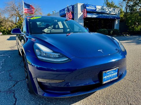 Used 2018 Tesla Model 3 Long Range image 32