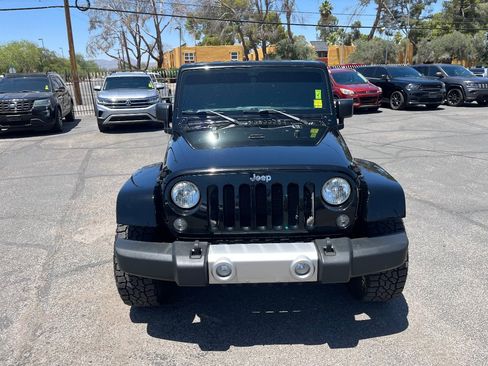 Used 2015 Jeep Wrangler Unlimited Sahara w/ Connectivity Group AWD/4WD image 38