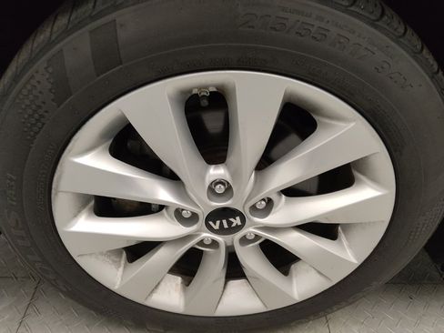 Used 2018 Kia Optima LX w/ 17" Alloy Wheels Package image 31