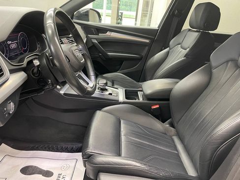 Used 2020 Audi Q5 2.0T Titanium Premium Plus w/ Premium Plus Package AWD/4WD image 14
