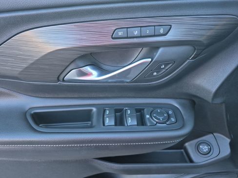 Certified 2022 GMC Terrain SLT w/ Elevation Edition image 23