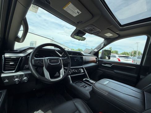 Used 2025 GMC Sierra 3500 Denali w/ Denali Reserve Package AWD/4WD image 18