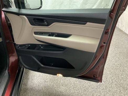 Used 2018 Honda Odyssey EX-L image 20