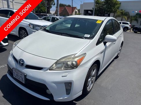 Used 2015 Toyota Prius Five FWD image 8
