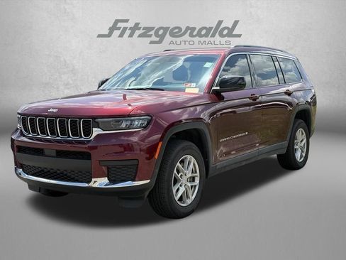 Used 2025 Jeep Grand Cherokee L Laredo w/ Luxury Tech Group I AWD/4WD image 3