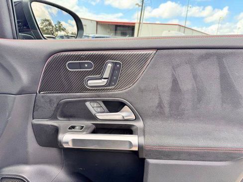 Certified 2024 Mercedes-Benz GLB 250 4MATIC image 30