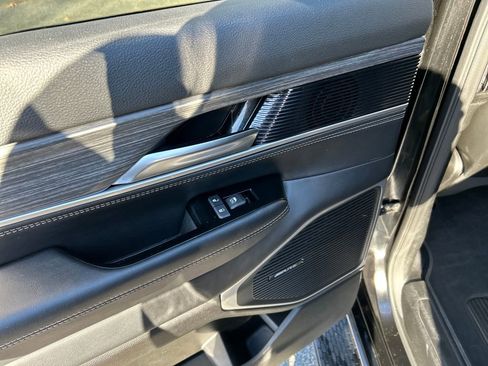 Used 2024 Jeep Wagoneer Series II image 23