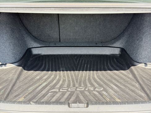 Used 2018 Honda Accord EX-L image 30