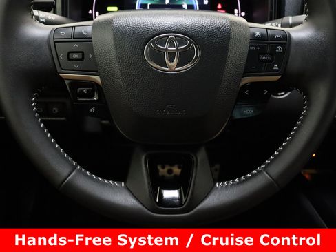 Used 2026 Toyota Camry SE w/ Multimedia Upgrade Package image 24