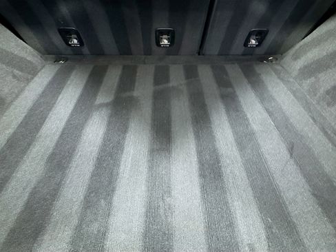 Used 2018 Mercedes-Benz GLE 350 4MATIC image 32