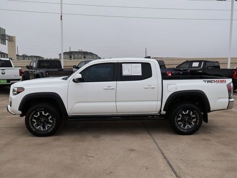 Used 2022 Toyota Tacoma TRD Off-Road image 4