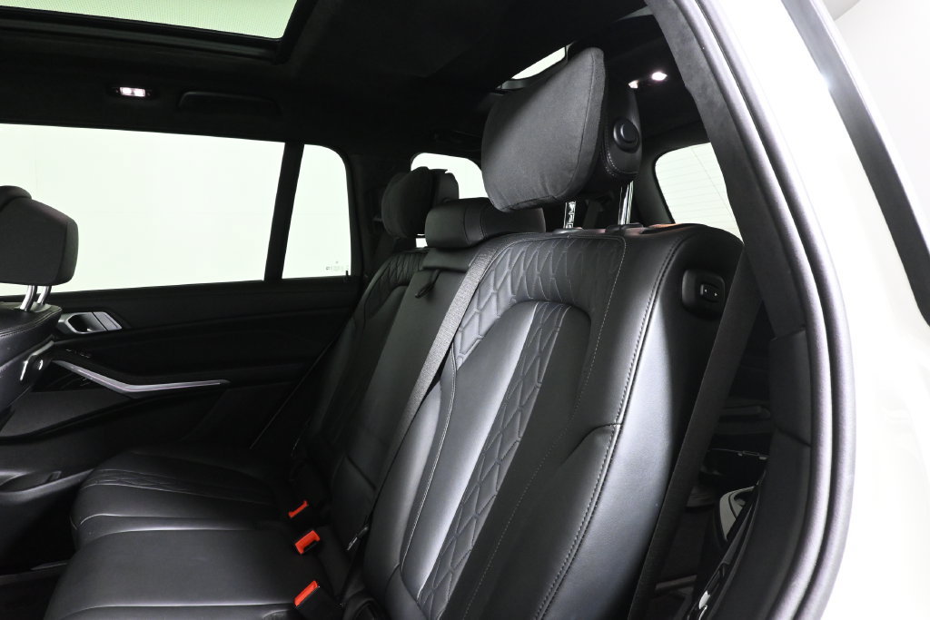 Certified 2024 BMW X7 M60i w/ Executive Package AWD/4WD image 4