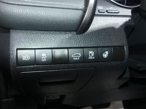 Used 2023 Toyota Camry SE w/ Cold Weather Package AWD/4WD image 29
