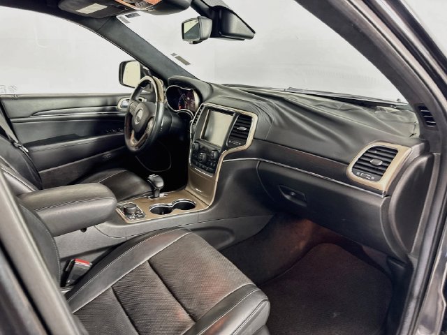 Used 2014 Jeep Grand Cherokee Summit AWD/4WD image 32