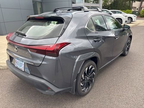 Used 2025 Lexus UX 300h AWD w/ Accessory Package (Z2) image 4