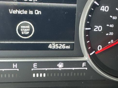 Used 2022 Kia Sorento S image 27