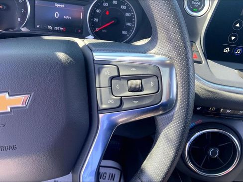 Used 2025 Chevrolet Blazer LT image 13