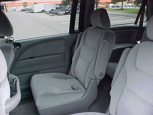 Used 2010 Honda Odyssey LX image 15