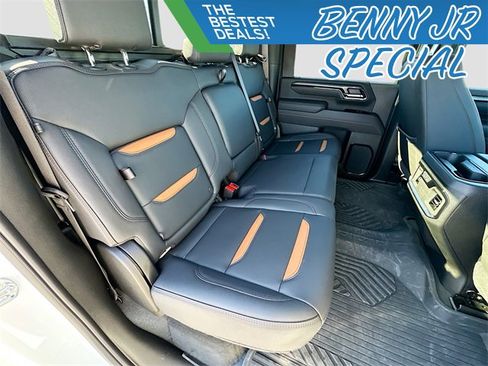 Used 2025 GMC Sierra 2500 AT4 w/ AT4 Premium Plus Package image 27