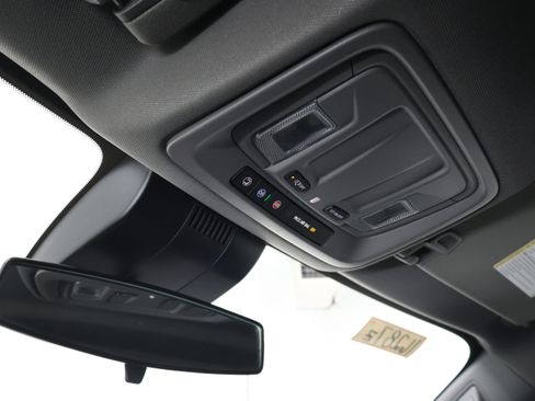 Used 2024 Chevrolet Silverado 2500 LT AWD/4WD image 12