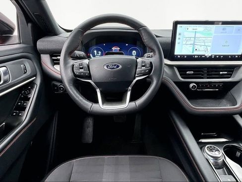 Certified 2025 Ford Explorer ST-Line w/ ST-Line Street Pack image 5