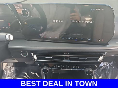 New 2026 Chevrolet Traverse LT w/ Sun and Wheel Package FWD image 21
