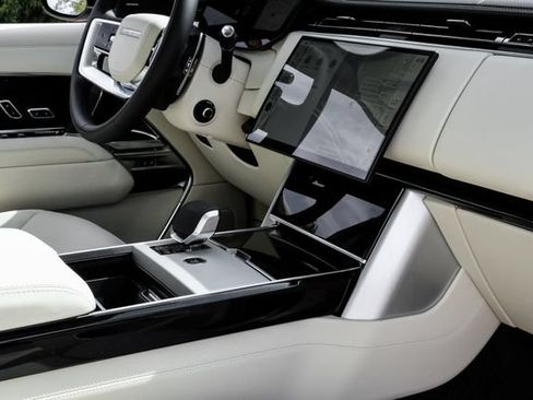 New 2026 Land Rover Range Rover Long Wheelbase SE AWD/4WD image 29
