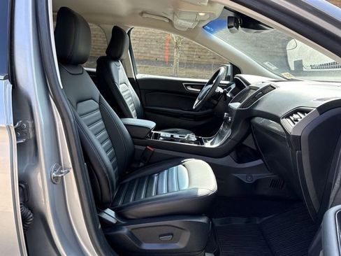 Used 2020 Ford Edge SEL w/ Convenience Package image 28