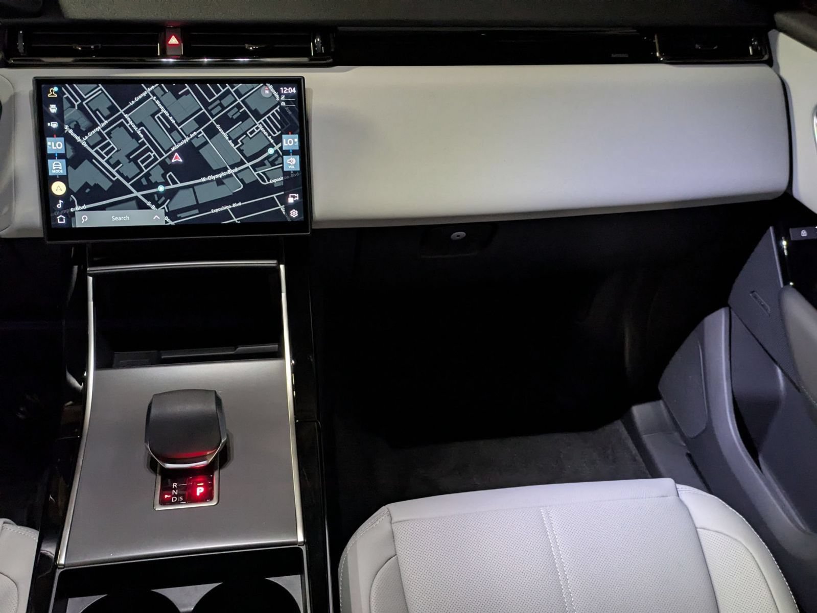 New 2026 Land Rover Range Rover Velar S AWD/4WD image 28
