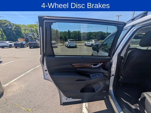 Used 2025 Subaru Ascent Touring AWD/4WD image 12