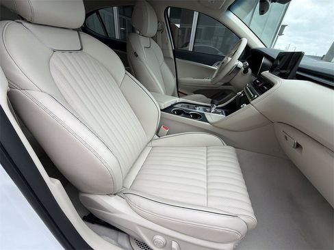 New 2026 Genesis G70 2.5T Prestige image 26