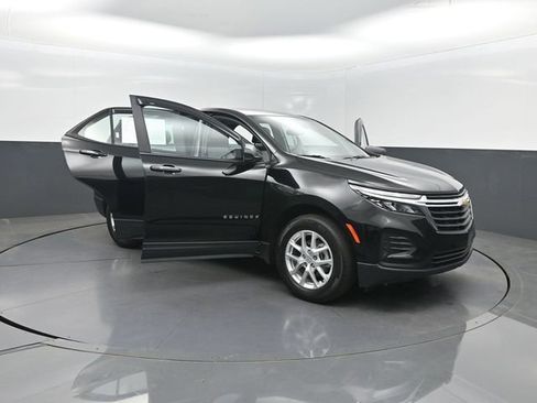 Used 2024 Chevrolet Equinox LS FWD image 36