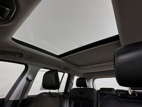 Used 2023 Jeep Grand Cherokee Limited w/ Trailer Tow Prep Group (B) image 23