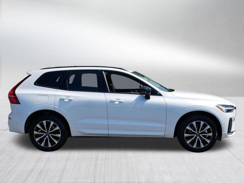 Used 2025 Volvo XC60 B5 Plus AWD/4WD image 8