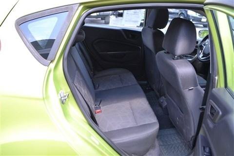 Used 2013 Ford Fiesta SE FWD image 21
