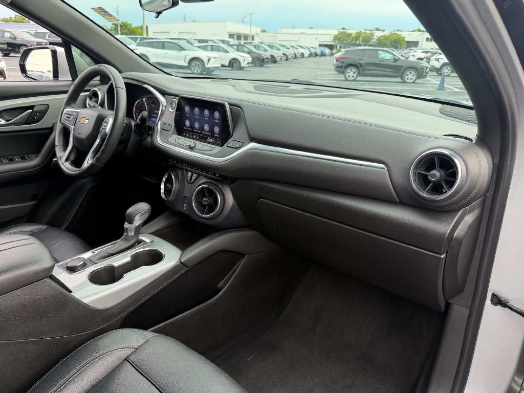 Used 2022 Chevrolet Blazer LT FWD image 17