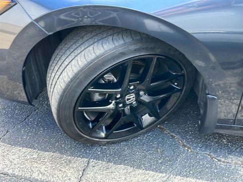 Used 2023 Honda Civic Sport image 13