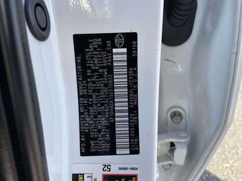 Used 2025 Toyota Camry SE w/ Convenience Package image 32