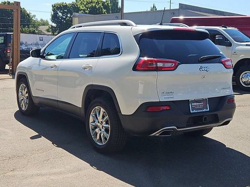 Used 2016 Jeep Cherokee Limited w/ Trailer Tow Group AWD/4WD image 5