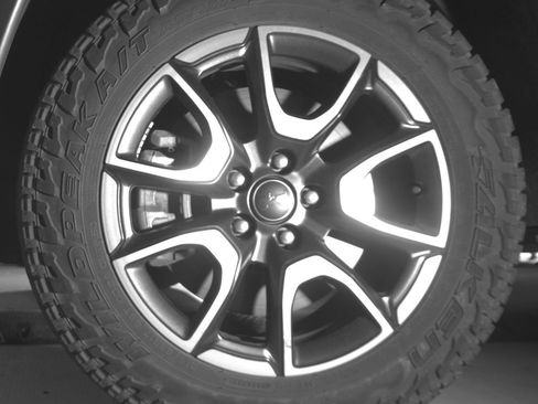 Used 2025 Jeep Compass Trailhawk image 12