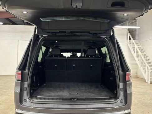 Used 2024 Jeep Wagoneer L Series II RWD image 25