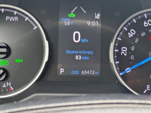 Used 2021 Toyota RAV4 XLE AWD/4WD image 28