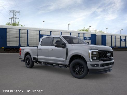 New 2026 Ford F250 Lariat w/ Black Appearance Package AWD/4WD image 7