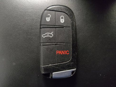 Used 2019 Dodge Journey Crossroad image 32