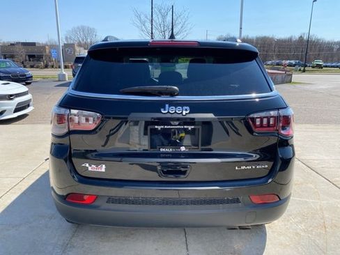 Used 2022 Jeep Compass Limited image 4